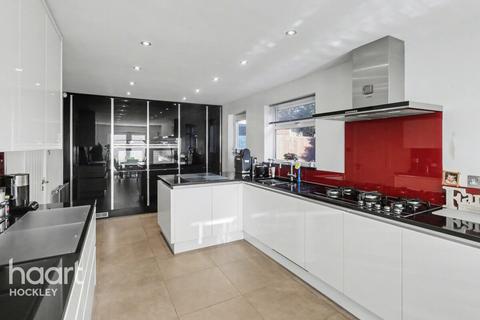 4 bedroom detached house for sale, Minton Heights, Rochford