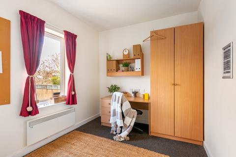 1 bedroom private hall to rent, Alderson Road North