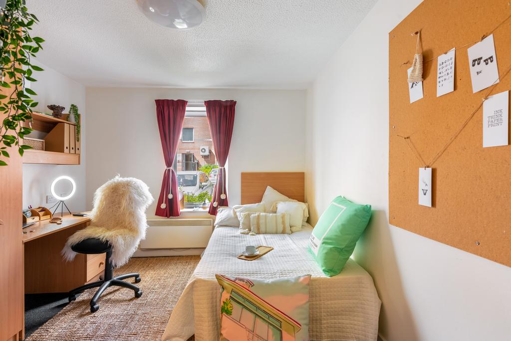 Standard Ensuite.jpg