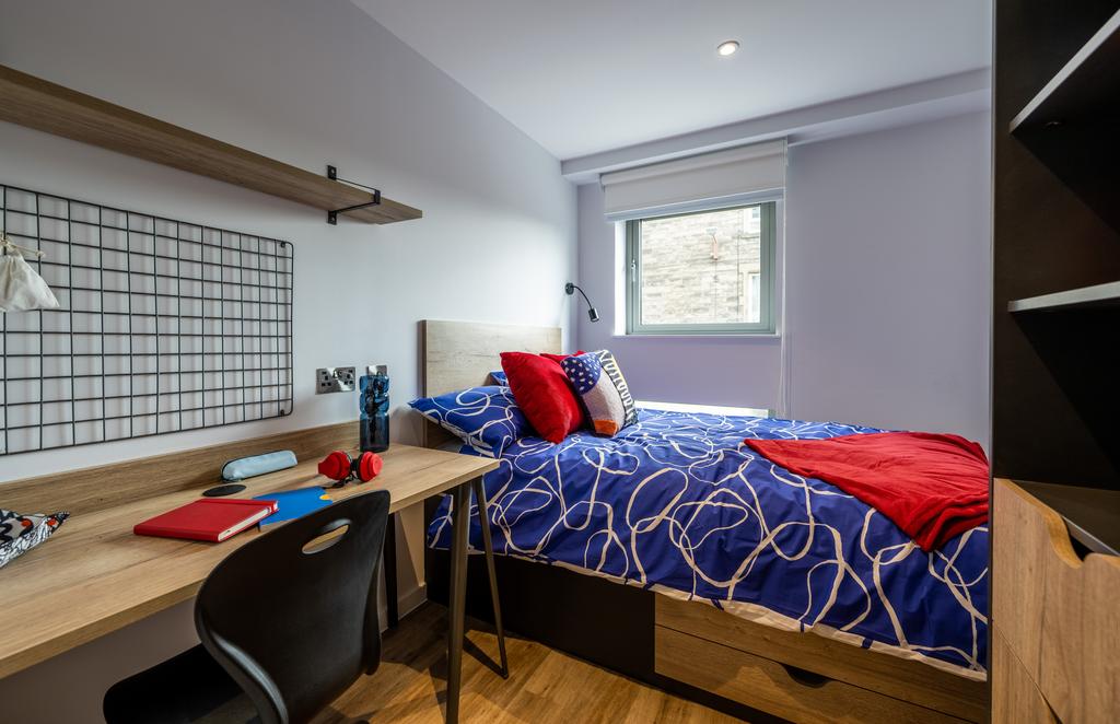 Murieston 410-HDR.jpg