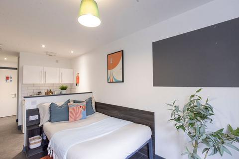 1 bedroom private hall to rent, 5 Clarence Street