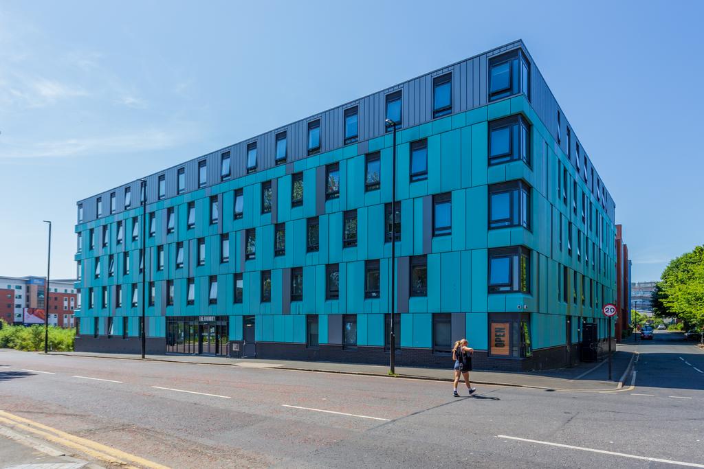 8 - HLP R 230613 5075.jpg