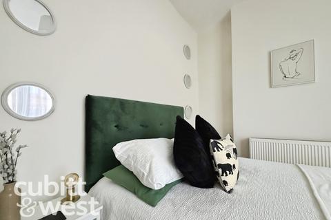 2 bedroom apartment to rent, London Road Portsmouth PO2