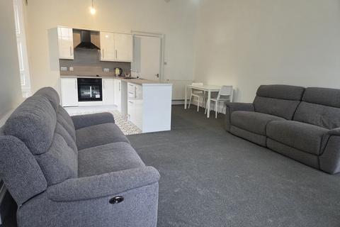 2 bedroom ground floor flat to rent, Leith Walk, Edinburgh EH6