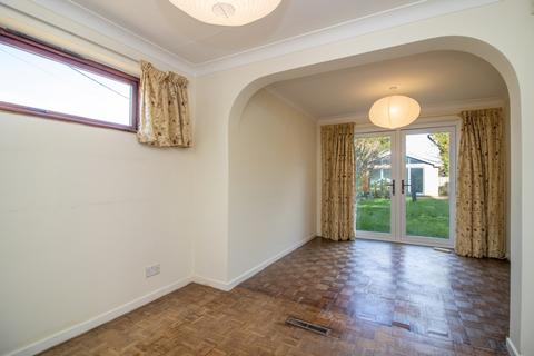 4 bedroom detached house to rent, Haig Road, Alresford, Hampshire, SO24
