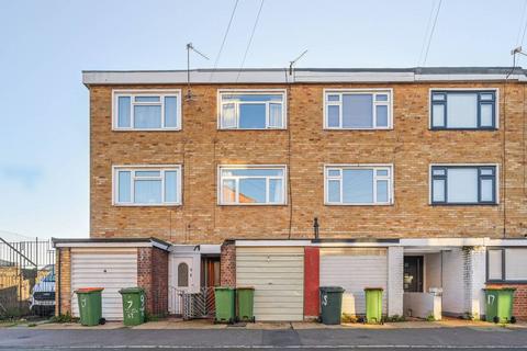 3 bedroom terraced house for sale, Fisher Street, Canning Town, London, E16