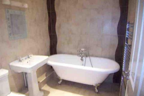 2 bedroom apartment to rent, 92a Queen Street, Ramsgate CT11