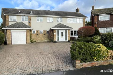 5 bedroom detached house for sale, Broadfields, Goffs Oak