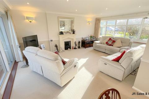 5 bedroom detached house for sale, Broadfields, Goffs Oak