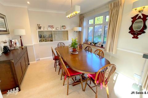 5 bedroom detached house for sale, Broadfields, Goffs Oak