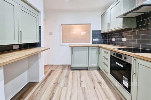 3 bedroom semi-detached house to rent, Chestnut Avenue, SO50