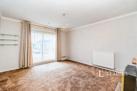 3 bedroom semi-detached house to rent, Chestnut Avenue, SO50