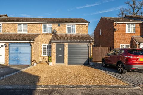 3 bedroom end of terrace house for sale, Crofton Close, Bracknell, Berkshire