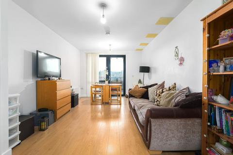 1 bedroom flat for sale, Watermill Lane, London