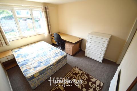 undefined, Aldykes, Hatfield AL10