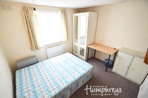 undefined, Aldykes, Hatfield AL10