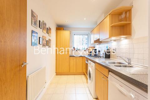 2 bedroom apartment to rent, Erebus Drive, Woolwich SE28