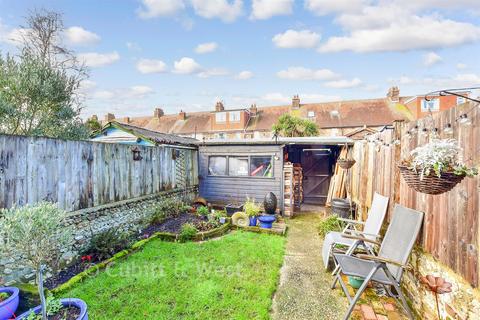 Gloucester Place, Littlehampton BN17