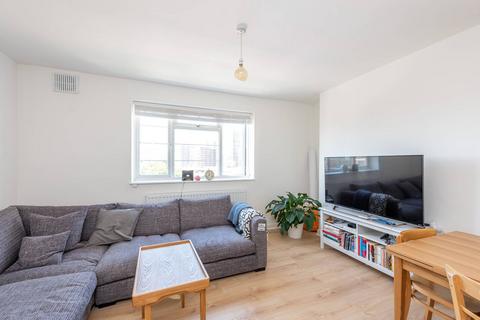 Wandsworth Road, Vauxhall, London, SW8