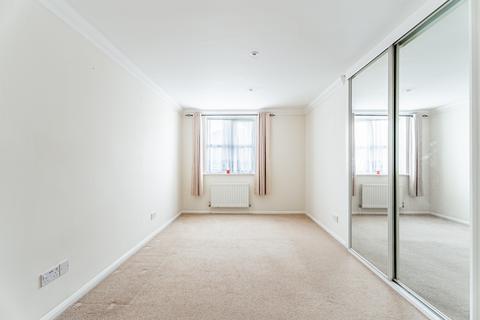 undefined, Dexter Close, Herts AL1