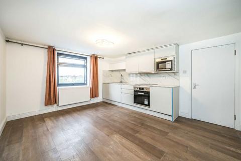 2 bedroom flat to rent, Edgeley Lane, London SW4