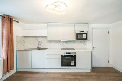 2 bedroom flat to rent, Edgeley Lane, London SW4