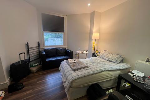 Studio for sale, Flat 1, 1 Upper Grove, South Norwood, London, SE25 6JX