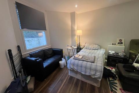 Studio for sale, Flat 1, 1 Upper Grove, South Norwood, London, SE25 6JX