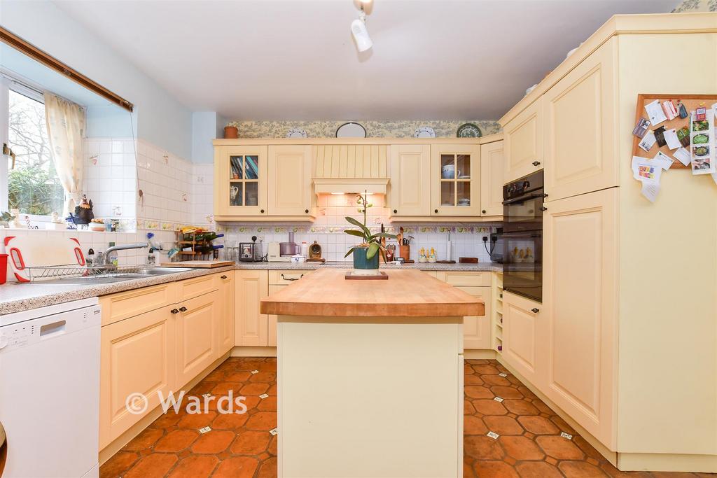 Kitchen/ Breakfast Room