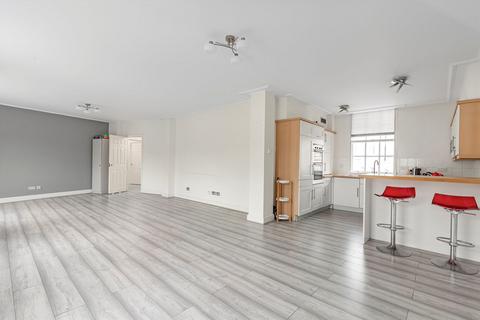 2 bedroom flat to rent, Lower Square, Isleworth TW7