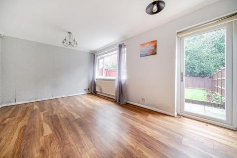 3 bedroom semi-detached house to rent, Longleat Square,  FARNBOROUGH,  GU14
