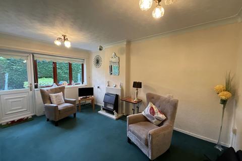 1 bedroom terraced bungalow for sale, Stourbridge Road, Halesowen B63