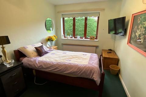 1 bedroom terraced bungalow for sale, Stourbridge Road, Halesowen B63