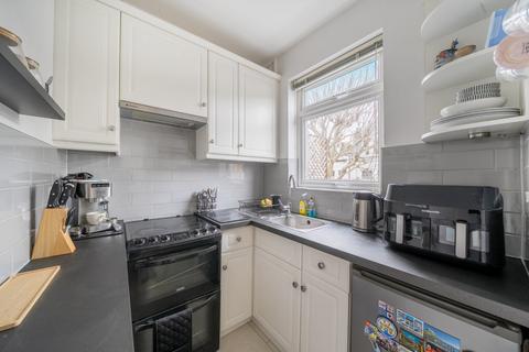 1 bedroom property for sale, Crookham Road, Fulham, London, SW6