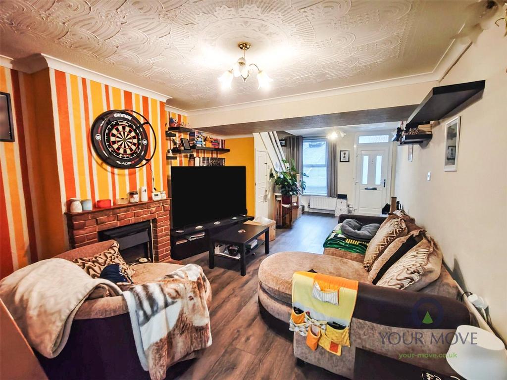Lounge/Dining Room