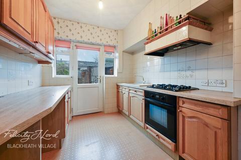 3 bedroom semi-detached house for sale, Wricklemarsh Road, London