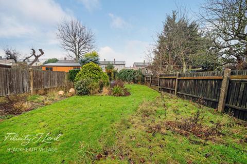 3 bedroom semi-detached house for sale, Wricklemarsh Road, London