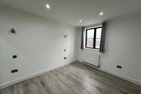 2 bedroom flat to rent, Avery House, Blackfen Road, Sidcup, DA15