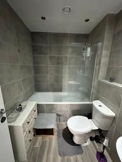 2 bedroom flat to rent, Avery House, Blackfen Road, Sidcup, DA15