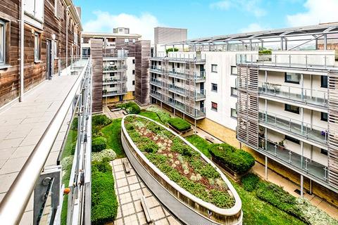 2 bedroom flat for sale, Fleet Street, East Sussex BN1