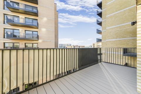 2 bedroom flat to rent, Jargonelle House, Pavana Square Brentford TW8