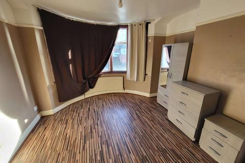 3 bedroom semi-detached house for sale, Luton LU1