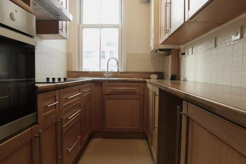 3 bedroom maisonette to rent, Southwater Road, East Sussex