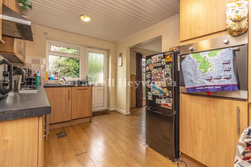 Kitchen b