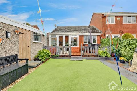 2 bedroom semi-detached bungalow for sale, Merlin Avenue, Poplar Farm, Nuneaton