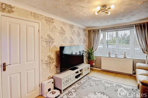 2 bedroom semi-detached bungalow for sale, Merlin Avenue, Poplar Farm, Nuneaton