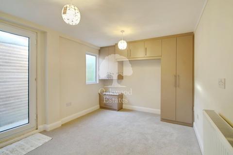 1 bedroom apartment to rent, Montrose Avenue, Datchet SL3
