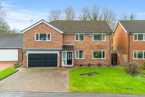 St. Andrews Close, Fearnhead, WA2