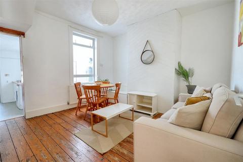 4 bedroom terraced house to rent, Mayfield Road, Bath BA2