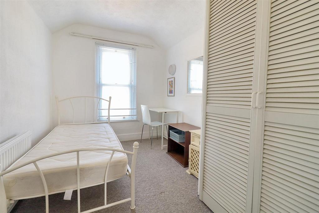 Ff rear bedroom.jpg